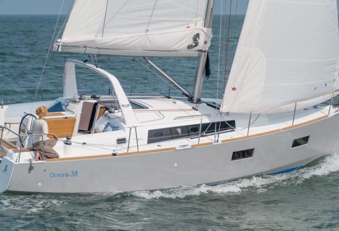 Oceanis 38